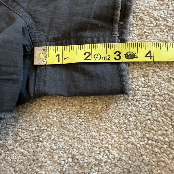 Vuori Women’s XS Gray Pull-On Shorts Elastic Waist Lightweight Active VGUC - Picture 4 of 7